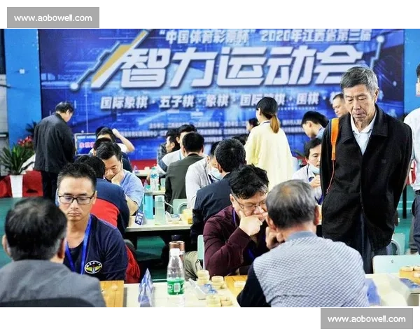 激烈角逐 数学方程式大赛来袭 聚焦智力比拼与创意思维碰撞 - 副本 - 副本